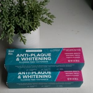 Toms Of Maine Natural White Anti-Plaque & Whitening Toothpaste. NIB